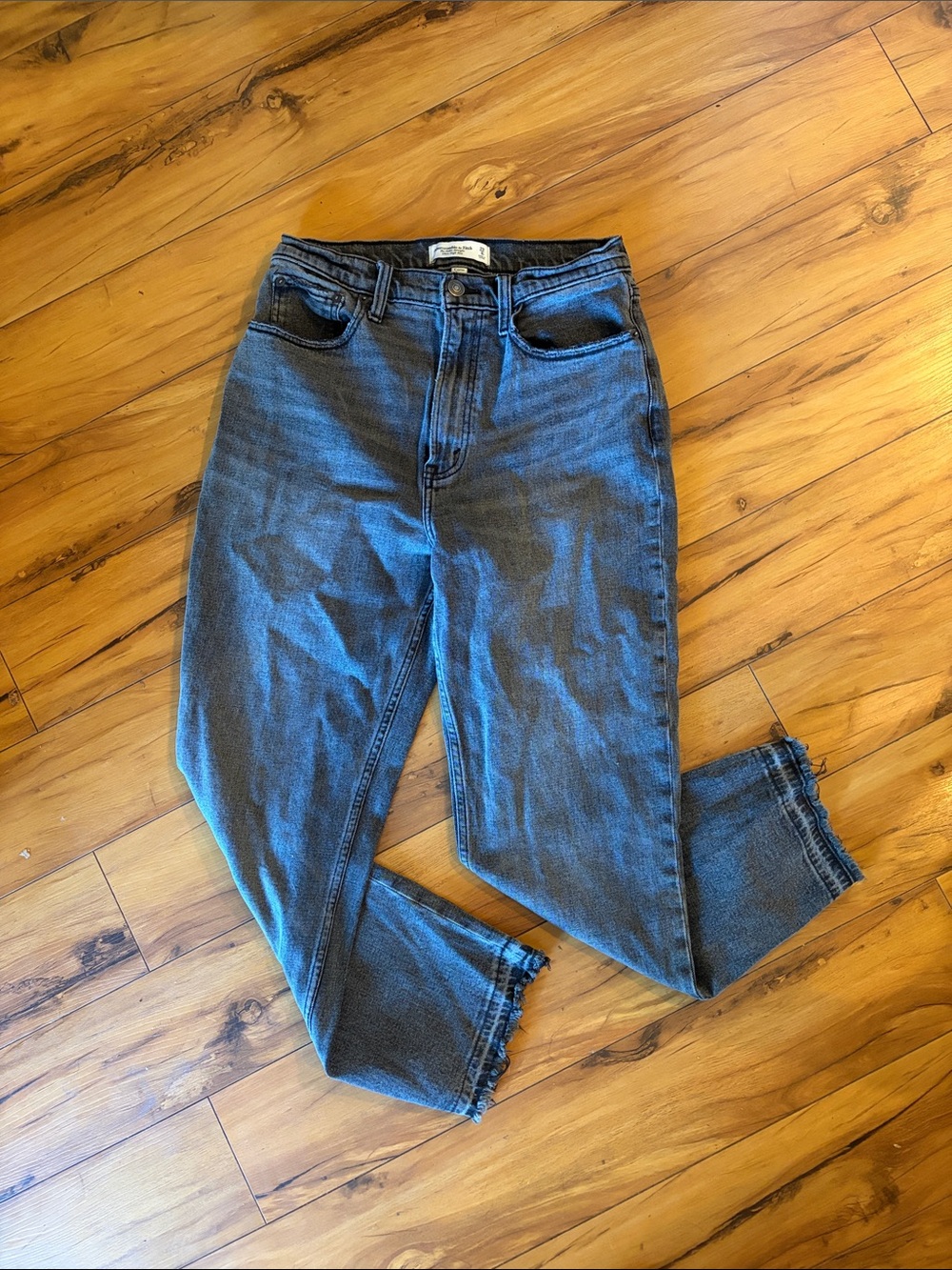 High-Rise Washed Black Women's Jeans — Relaxed Taper